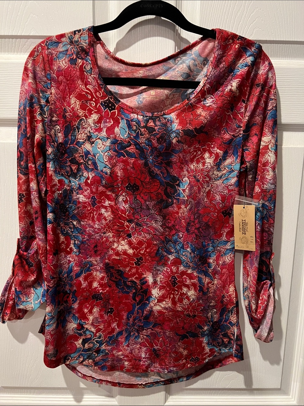 Nine West Red Floral Scoop Neck Long Sleeve Top with Blue Accents